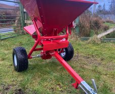 New Quad Fertiliser Spreader Shaker