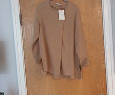Glo - Story Long Sleeved Blouse.  S.M- 12