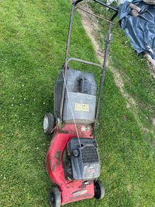 Castlegarden Briggs and Stratton lawnmower