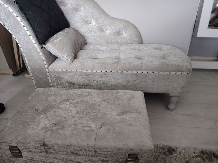 chaise longue