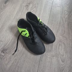 kids football boots UK 2.5