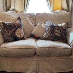 Laura Ashley 2 Seater & 3 Seater Couch.