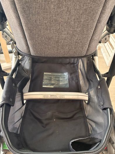 Uppababy Cruz V2 buggy and bassinet