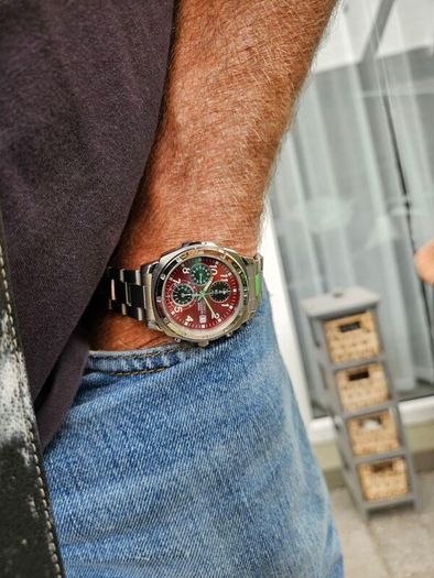 Watch Seiko Chronograph Panda.