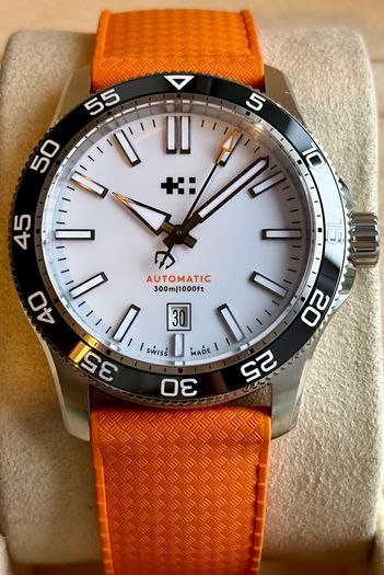 Christopher Ward C60 Trident Pro 300 42mm