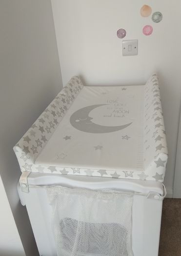 Babylo Baby Changing Table / Unit with Bath