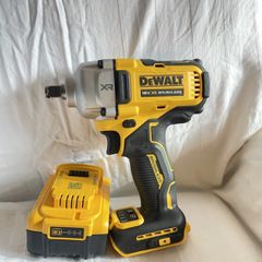 DeWALT 18V XR Cordless Brushless Impact Wrench 1/2 Inch Drive + 5AH 18V XR Battery. DeWALT TSTAK II Carry Case For Impact Wrench.