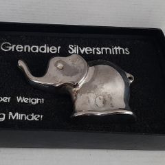 Vintage ring minder/paper weight