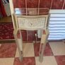 mirrored side table Image 3