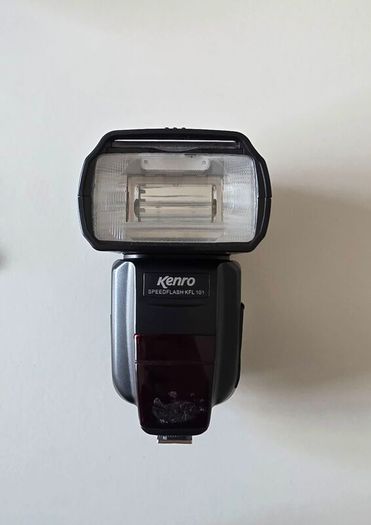 Kenro KFL-101 Speedflash + Carrying Bag & Flash Stand