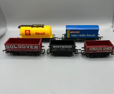 Hornby Freight Wagons x 5 - 00 Gauge