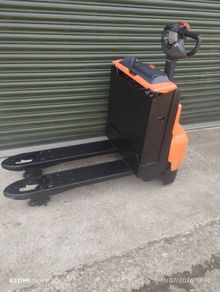 Toyota LWE 180 electric pallet truck