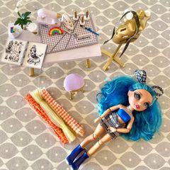 Rainbow High Fashion Designer Doll - 25