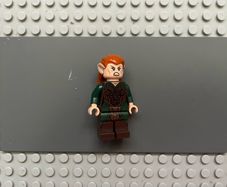 lego Lord of the rings/hobbit lor034 Tauriel minifigure, Dark Green and Dark Brown Outfit