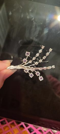 Newbridge Silverware VB800 Vintage Brooch in Purple and white Stones