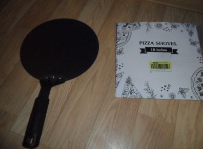 pizza shovel