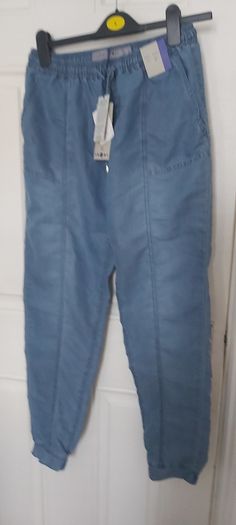 Ladies trousers