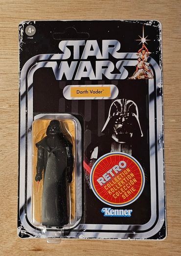 Star Wars Darth Vader 3.75 " Scale (Unpunctured) From The New Retro Collection New & Unopened