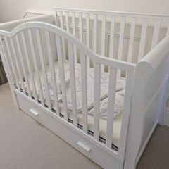 Cot bed