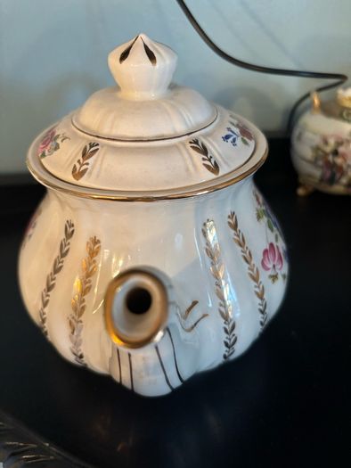Sadler Teapot