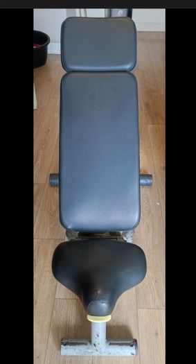Technogym Bench