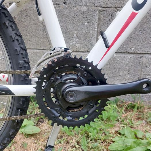 Giant XTC JR 24" wheel kids bike - kids aged 7-12 years old - Excellent condition - Mountain bike