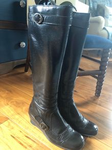 Fly black leather boots