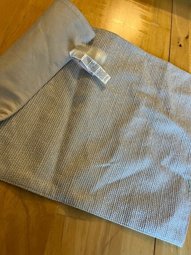 Table runner and mats