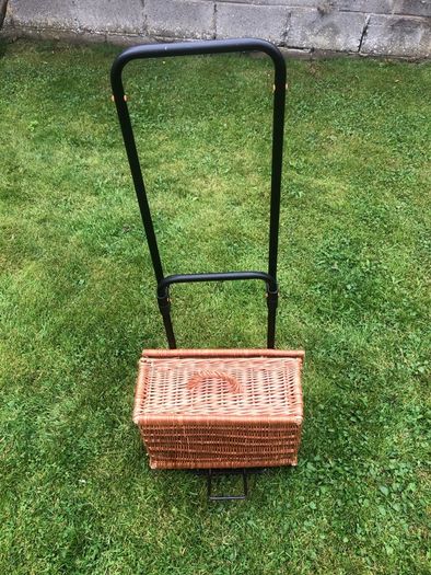 Bag carrier