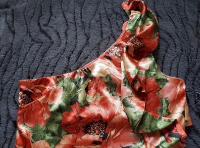 Flowery Dress. Size 8