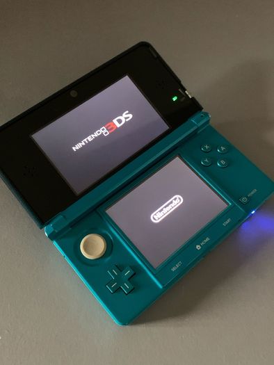 Nintendo 3DS Boxed