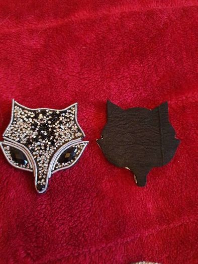 4 fox clothes decorations