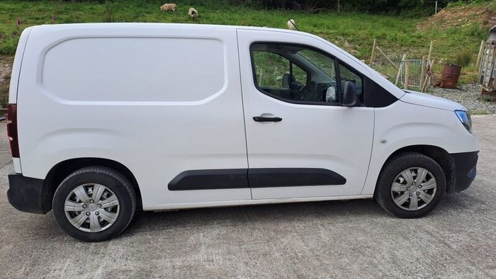 211 Opel Combo Diesel
