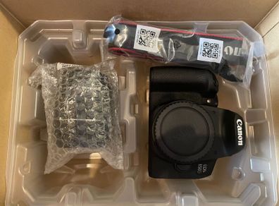Canon Eos 850d + Like New, Boxed + 4 Filters, Bag