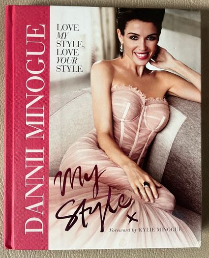 Danni Minogue My style Book