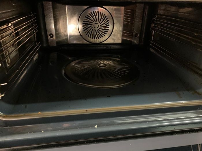 Microwave, grill and oven