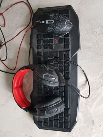 gaming keyboard, gaming mouse and headphones