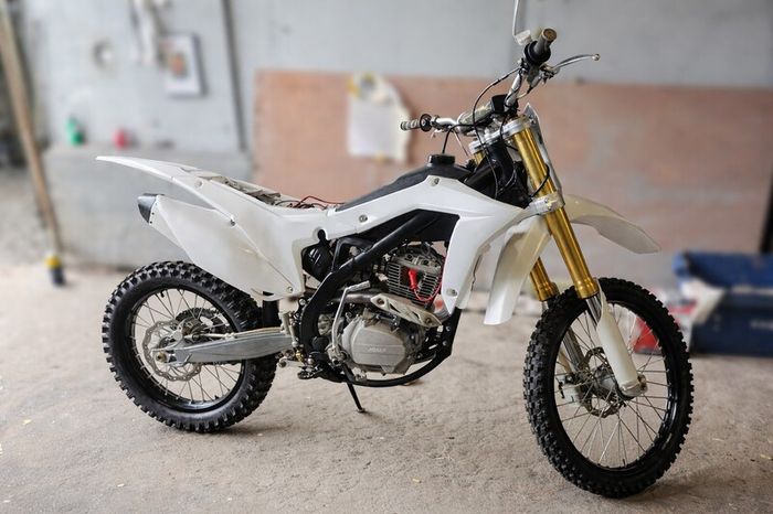 Dirt Bike 10ten 250rx