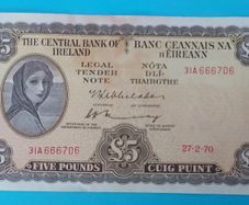 Irish 1970 Lavery Five pound banknote in A/Unc condition