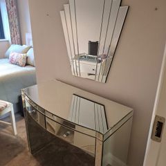 Mirrored vanity table and mirror
