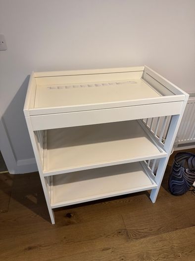 Changing table