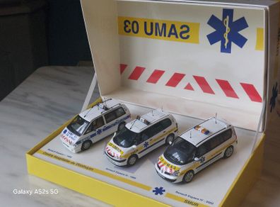 Universal Hobbies 1:43 Renault Espace French Emergency SMUR Set (3 Cars, Boxed)