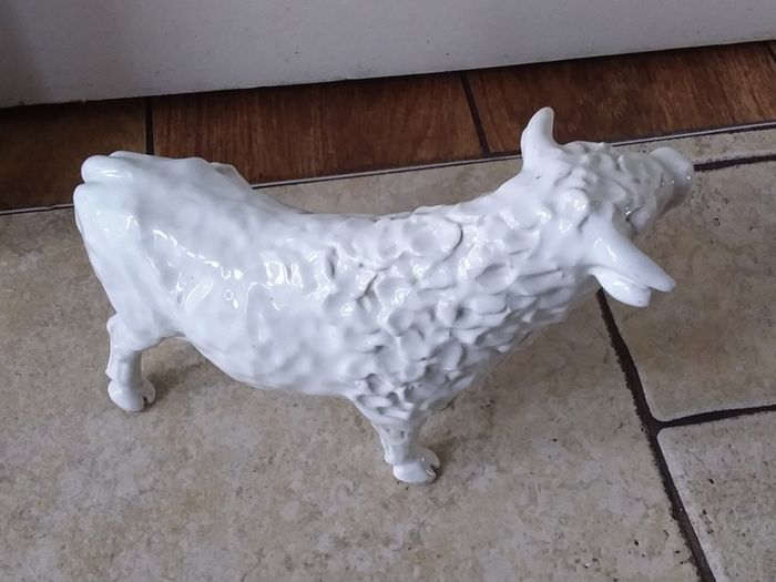 Shebeg Isle of Man : White Bull - Repaired