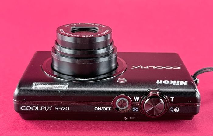 Nikon Coolpix S570