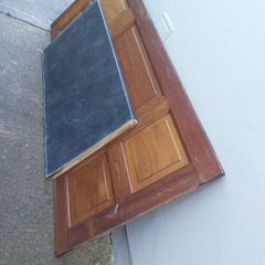 Door and worktop