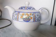 Royal Doulton Everyday Range teapot in the lovely sunny discontinued Marisol pattern
