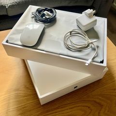 Apple Macbook Air M2 2022 low cycles in Midnight Blue