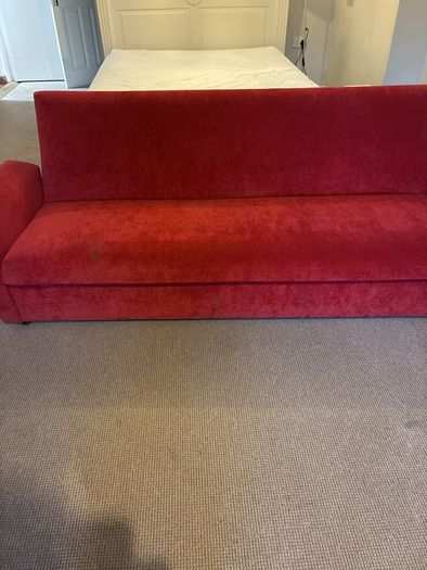 Red bed settee