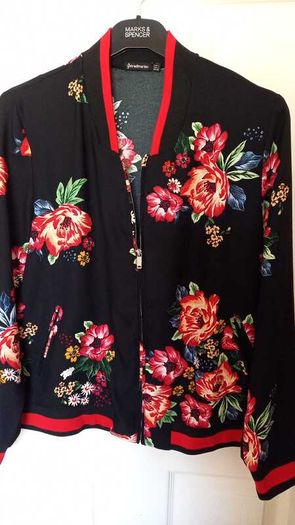 Stradivarius jacket size L