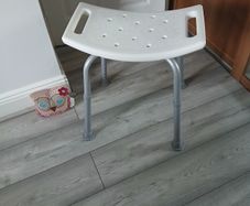shower seat